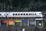 Dieser Bpmmndzf-Steuerwagen (61 80 80-91 131-5) war Anfang August 2021 bei Remagen zu sehen.