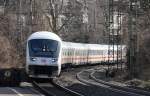 IC 2114 mit Schiebelok 101 054-5 nach HH-Altona bei der Einfahrt in den Hbf Bonn - 04.03.2010