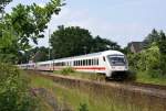 Geschoben von 218 307-7 fhrt IC 2121 am 24.06.2010 nach Frankfurt (Main) aus dem Bahnhof Timmendorfer Strand Richtung Lbeck.
