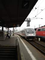 15.April 2006 Gieen Bahnhof, Bpmbdzf hinter IC 2371 von Stralsund nach Konstanz (Lok:101 ...)