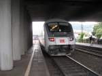 Ein IC2296 von Salzburg Hbf nach Frankfurt(Main)Hbf..Am 18.07.08 beim Halt in Weinheim.