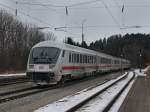 Ein IC am 13.03.2010 bei der Durchfahrt in Aling.