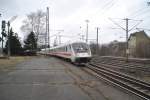 IC Steuerwagen wird am 10.03.2011 durch Lehrte geschoben.