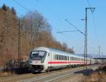 Diesen von einer Lok der BR 101 geschobenen IC konnte ich am 03.02.2012 an der Filsbahn bei Gppingen aufnehmen.