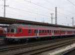 Steuerwagen Bauart Karlsruhe in Nürnberg Hbf. Wagennummer: 50 80 82 - 33 012 - 9, Bndzf 477.0 (klotzgebremst) - beheimatet in Nürnberg. Aufgenommen im September 2010. 