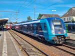 Der RE 6 von DB Regio Schleswig-Holstein steht im Bahnhof von Itzehoe auf seinem Weg nach Westerland (Sylt), 17.08.2025.