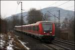 PUMA bzw. Moduswagen: RE 4607, Frankfurt(Main)Hbf - Wrzburg Hbf, fhrt die Rampe hinauf. Nchster Halt ist Heigenbrcken. (14.03.2010)