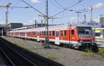 Ein weiterer Wedler-Ersatzzug für die Abellio-Linie Stuttgart-Tübingen besteht aus n-Wagen und wird von 185 677, einer Railpool-Traxx gezogen/geschoben.