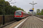 DB Gebrauchtzug 112 166 schiebt den WFL-Ersatzzug als S3 nach Hildesheim. Hier erreicht der Zug am 25.09.2022 Hannover Anderten/Misburg.