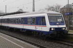 Der zweite Umlauf der TRI-Verstärkerzüge Düsseldorf - Köln - Düsseldorf wurde von 111 191 geschoben und vom TRI-Steuerwagen 50 80 80 35141-6, Bauart Bnrdzf 483.0,geführt. Neuss Hbf, 20.2.23 (Rosenmontag).
