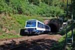 Ein Wittenberger Steuerwagen von TRI taucht aus dem Hasenbergtunnel auf der Stuttgarter Panoramabahn als RE14 nach Böblingen hervor.