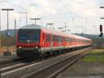 RE 4958 mit Schublok 143 239-2 bei der Einfahrt Lauda am 12.4.08