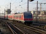 Ein RE nach Donauwrth am 08.11.2008 bei der Ausfahrt aus dem Mnchner Hbf.
