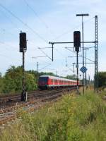 RB 21326 Hamburg Hbf - Bad Oldesloe wird in wenigen Minuten seinen Zielbahnhof erreichen.