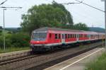 RB 30781 mit Halberstdter Flachsteuerwagen von Kronach nach Nrnberg HBF fhrt pnktlich in den Bahnhof Kps ein. 02.08.05, 13:14 Uhr.