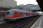 Am Gleis 2 im Potsdamer Hbf steht die RB22 (RB 28818) von Potsdam nach Berlin-Schnefeld Flughafen bereit. Gezogen hatte die 182 011-7. 14.11.2011