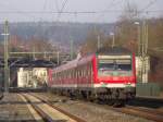 Eine Regionalbahn nach Bamberg erreicht am 19. November 2011 mit fhrendem Bndzf 479.2 den Bahnhof Kronach auf Gleis 3.