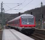 Eine Regionalbahn von Eisenach nach Halle erreicht am 27.