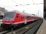Der RE 59090 aus Ingolstadt Hbf steht am 15.Januar 2012 mit einem Bnrbdzf 480.4 im Nürnberger Hbf.
