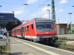 Eine RB mit einem Steuerwagen der Bauart Bybdzf 482 in Halle(S)Hbf. 