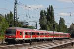 Ein RE geschoben von 111 181 am 17.8.12 in Mnchen-Heimeranplatz.