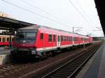 Ein Wittenberger Steuerwagen steht am 24.8.06 mit einer BR 143 in Potsdam.