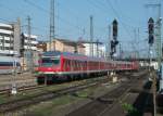 Ein RE aus Stuttgart erreicht am 16.August 2013 mit fhrendem Wittenberger Steuerwagen den Wrzburger Hbf.