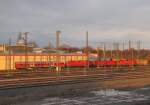 DB 143 002 + 143 957 + 143 867 zusammen mit dem letzten Steuerwagen (D-DB 50 80 80-35 581-3 Bybdzf) von DB Regio in Erfurt, am 16.01.2016 am DB Werk Erfurt.