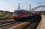 Von 143 163-4 geführt verlässt die RB77 (RB21113) nach Neumünster am Morgen des 7.5.2016 den Kieler Hauptbahnhof.