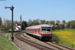 RE 22304 (Neustadt(Schwarzw)-Rottweil) mit Schublok 218 456-2 in Döggingen 5.5.16