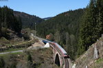 IRE 3213 (Neustadt(Schwarzw)-Ulm Hbf) mit schublok 218 456-2 auf der Gutachbrücke 5.5.16