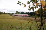 Bis Dezember sollen Sie fahren: 111er und n-Wagen, hier konnte ich RE 19033, Steuerwagen voraus, mit Schublok 111 167-3 auf dem Weg nach Singen (02.10.2016)