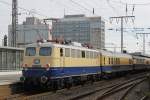 E10 1239 am Schluss des Zuges in Essen Hbf und fuhr weiter nach Minden (Westf.), Oktober 2015.