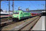 Eigentlich hatte ich auf eine Skoda Lokomotive gehofft, als ich den RE 1 am 13.5.2025 um 16.07 Uhr bei der Abfahrt nach Nürnberg im HBF München fotografierte. Aber zumindest war es die Werbelok 101088-3, die um diese Zeit den Zug bespannte.