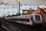 Ein NOB Steuerwagen verlsst am 4.11.12 als HKX Kln Hbf.