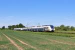 Triebwagen 872 und 357 (national express) als RE7 in Richtung Rheine in Bösinghoven, 10.