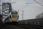ET 5.18 und ET 5.13 am 28.01.2012 um 15.19 Uhr beim �berqueren des Dortmund-Ems-Kanals bei M�nster auf dem Weg nach Dortmund
