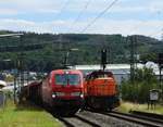 SIEMENS VECTRON 193 323 DER DB UND G1700 BB-DIESELLOK DER KSW AUF DER SIEGSTRECKE    Die G1700 BB der KSW-SIEGEN auf Solofahrt erhält vom Ausfahrsignal soeben Freie  Fahrt in Richtung