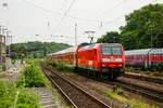 DB 146 001 mit RE9 in Köln West, Juni 2022.