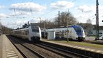Die 460 011-4 der MRB und 442 660 der National Express beim Halt in Bonn-Mehlem in Richtung Koblenz.