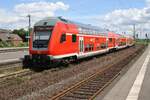 RE2 (RE11887) von Düsseldorf Hauptbahnhof nach Osnabrück Hauptbahnhof verlässt am 20.06.2021 den Gelsenkirchener Hauptbahnhof.