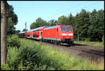 DB 146113 erreicht hier am 11.07.2020 um 8.59 Uhr bei Hasbergen mit dem RE 2 aus Düsseldorf die Landesgrenze zu Niedersachsen.