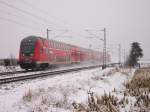 Hier ein Doppelstock Steuerwagen auf den weg nach Krefeld bei der Durchfahrt durch Neuss Allerheiligen am 03.01.10