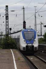 HAMM, 03.07.2017, Zug 372 von National Express als RE7 nach Rheine bei der Einfahrt in den Bahnhof Hamm(Westf)