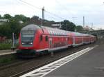 Doppelstock-Steuerwagen (3. Gattung) als RE7 nach Krefeld Hauptbahnhof im Bahnhof Wuppertal-Oberbarmen.(11.7.2012) 