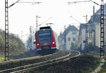 425 591-5 RE8 nach Mönchengladbach im Dunst durch Königswinter - 08.02.2018