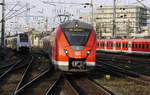 1440 376 fährt nach Gleis 3 des Kölner Hbf ein (28.12.19).