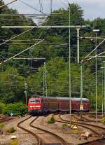 111 096-4 kommt mit dem RE 9 (Rhein-Sieg-Express) Aachen - Kln - Siegen, von Kln und fhrt gleich (22.07.2012) in den Bahnhof Betzdorf (Sieg) ein.