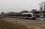 RE 19 nach Dsseldorf im Endbahnhof Bocholt, 3.2.22.