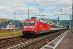 DB 101 094-1 mit EC6 (Basel-Hamburg) in Boppard Hbf, Juli 2025.